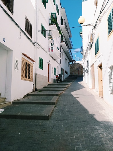 constancio visiter ibiza ruelles